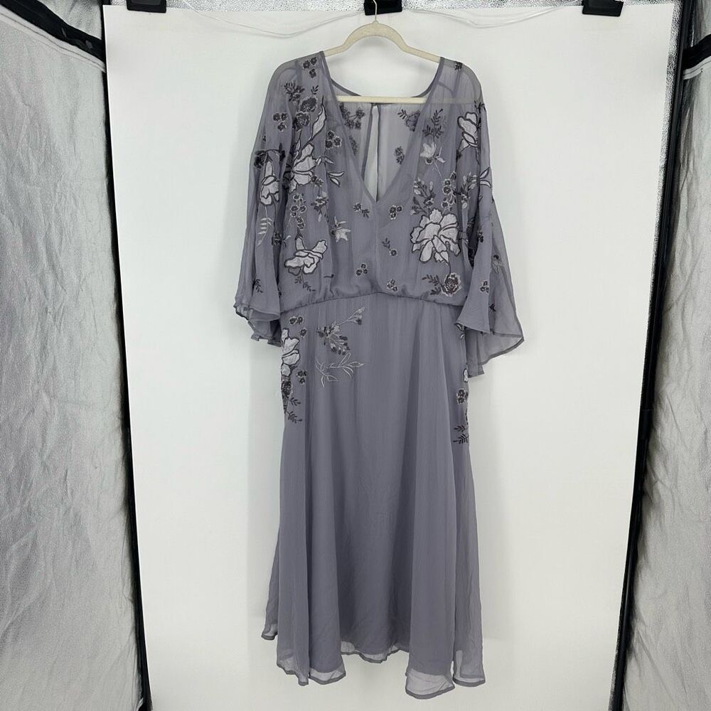 ASOS Curve blouson embroidered midi dress with cape back Size 24 Lavender Fairy. - Picture 2 of 16